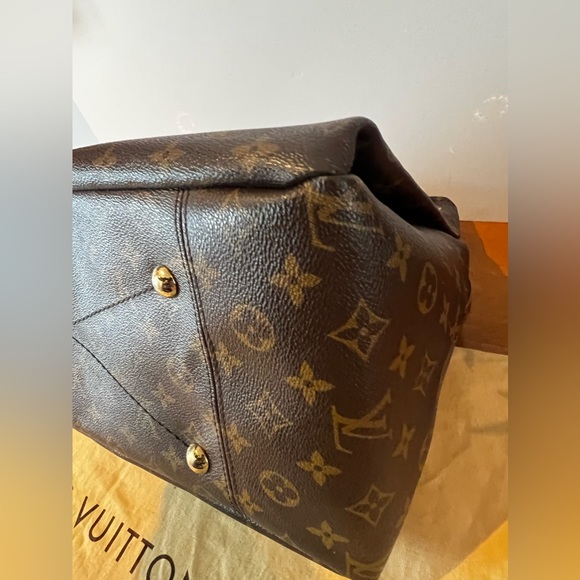 Louis Vuitton Artsy MM - Picture 5 of 13